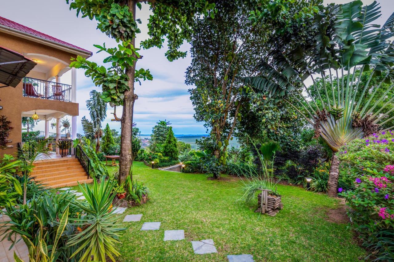 Ewange - A Casa Mia Panzió Kampala Kültér fotó