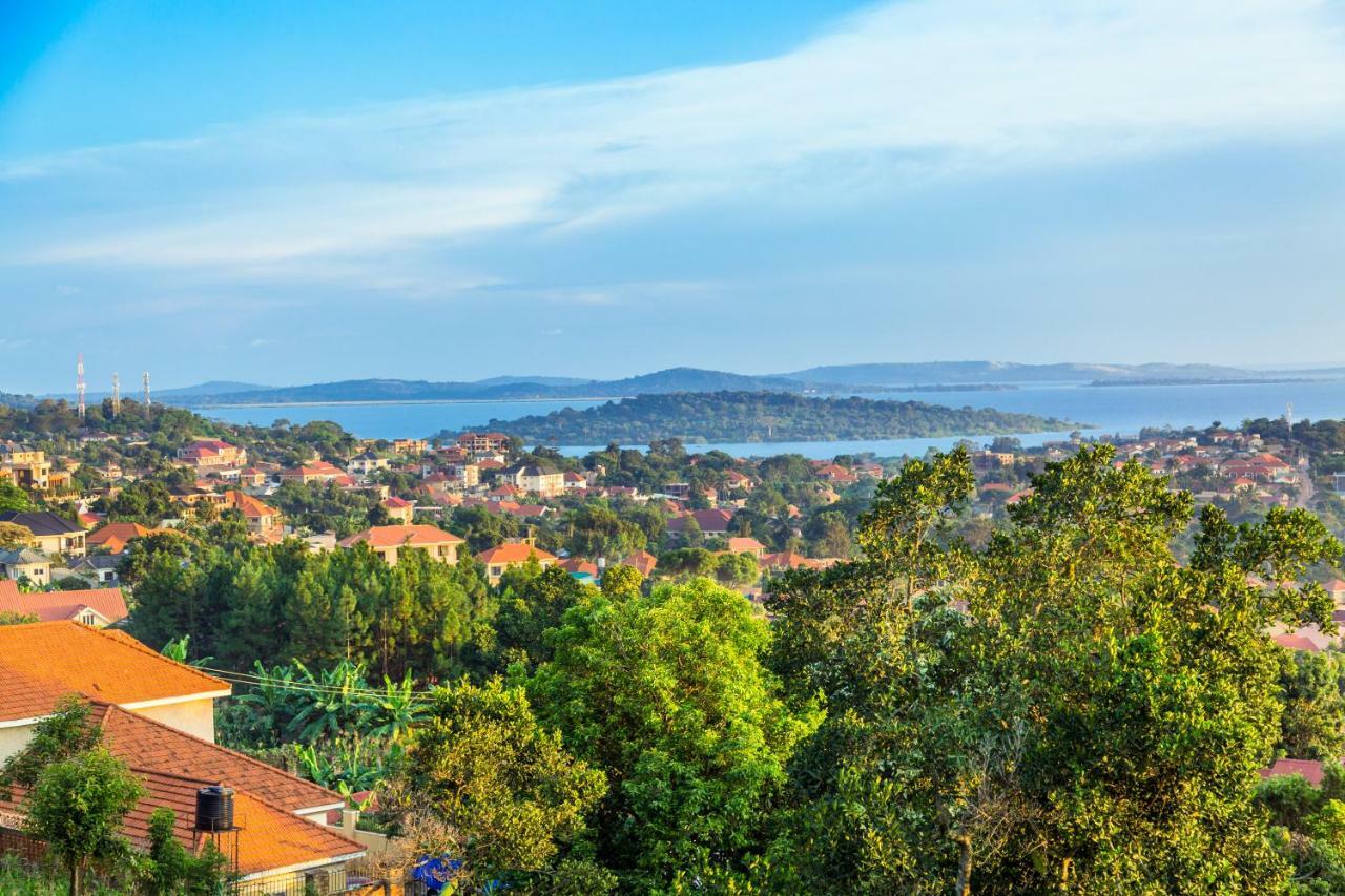 Ewange - A Casa Mia Panzió Kampala Kültér fotó